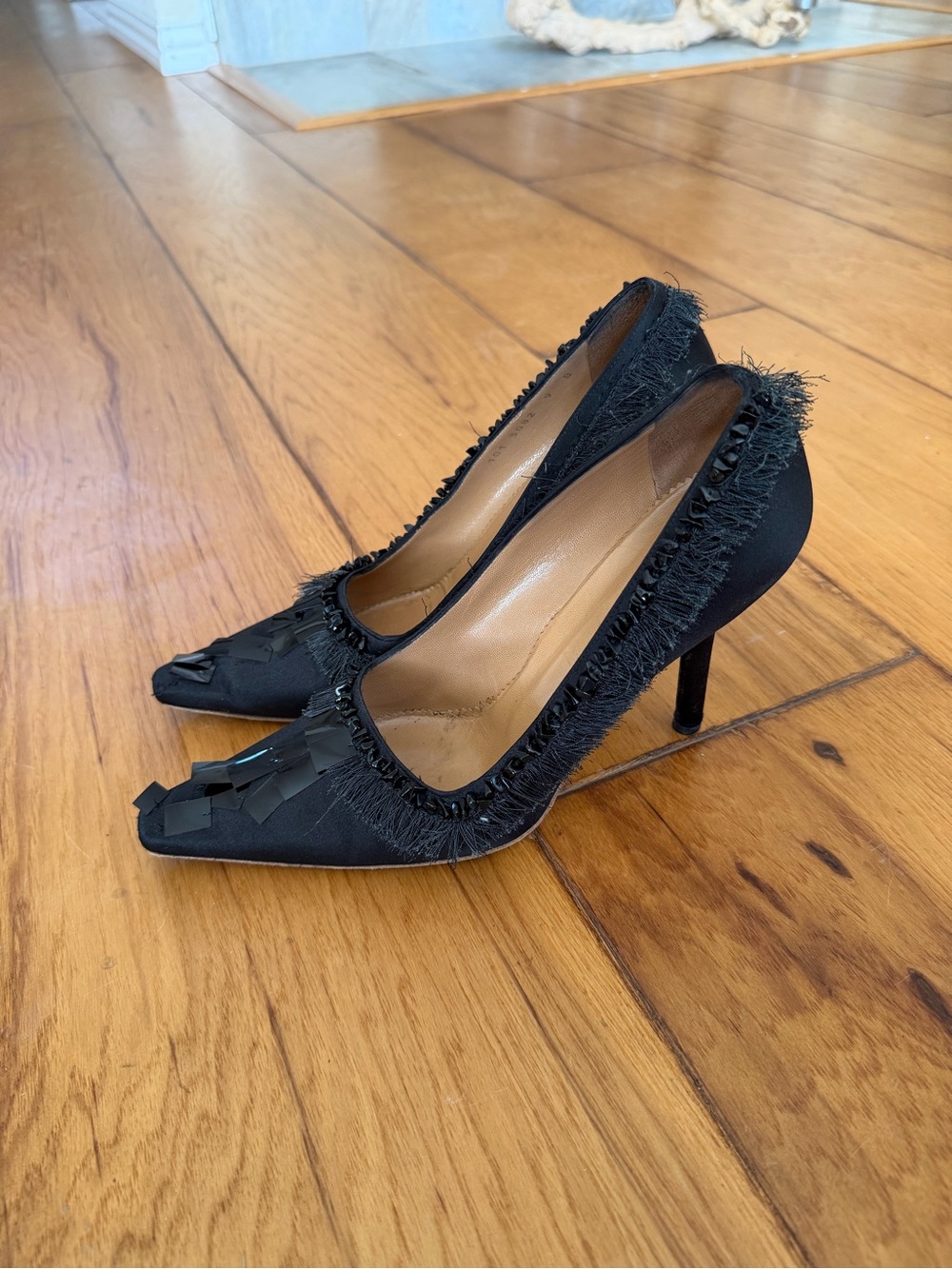 Gucci Heels size 9 - Picture 3 of 9